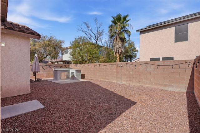 8432 Warthen Meadows Street, Las Vegas, NV 89131