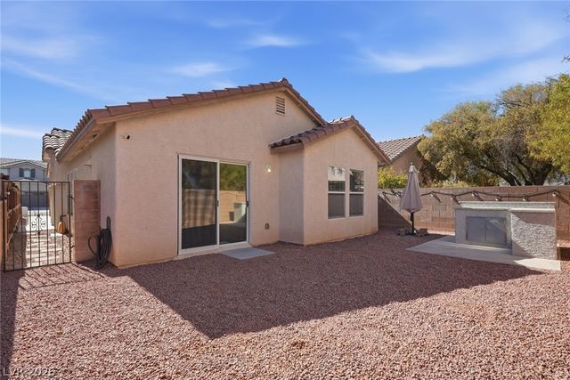 8432 Warthen Meadows Street, Las Vegas, NV 89131