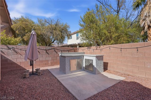 8432 Warthen Meadows Street, Las Vegas, NV 89131