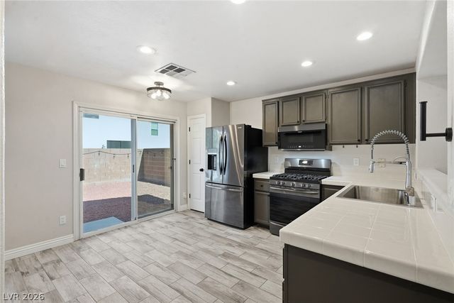 8432 Warthen Meadows Street, Las Vegas, NV 89131