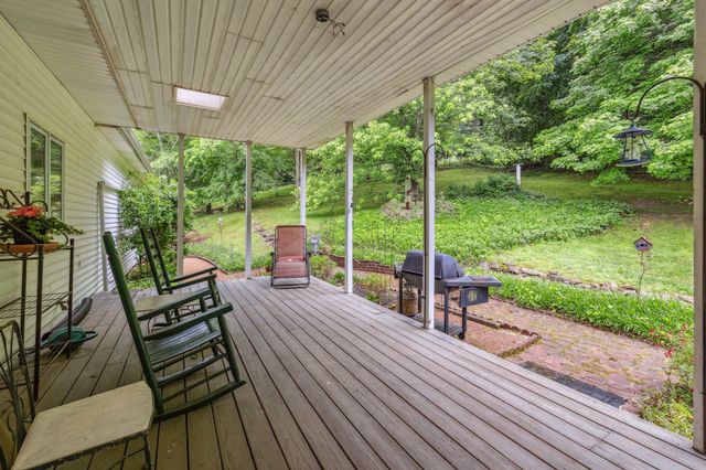 6873 Giles Hill Rd, College Grove, TN 37046
