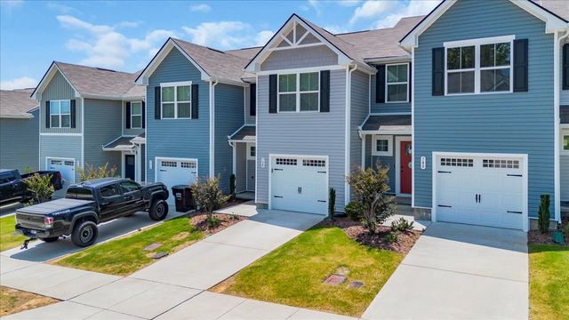 738 Cottoncloud Dr, Lebanon, TN 37090