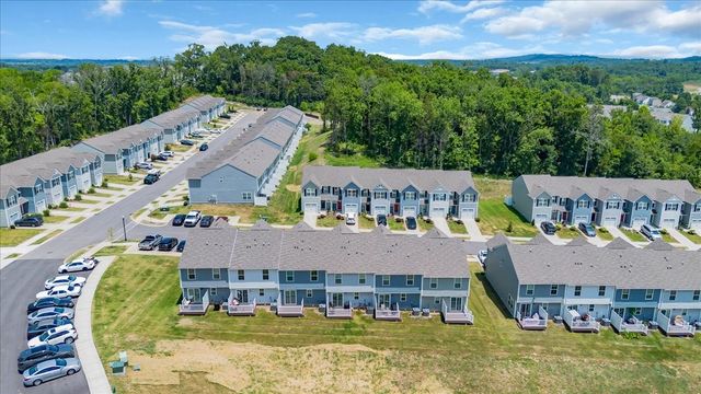 738 Cottoncloud Dr, Lebanon, TN 37090