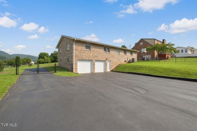 126 Clay Little Road, Elizabethton, TN 37643