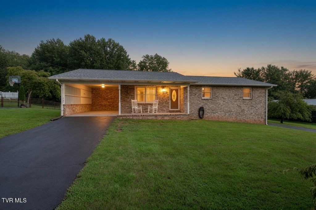 126 Clay Little Road, Elizabethton, TN 37643