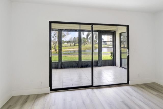 7270 Ashford Place 106, Delray Beach, FL 33446
