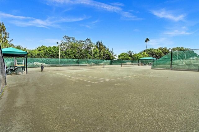 7270 Ashford Place 106, Delray Beach, FL 33446