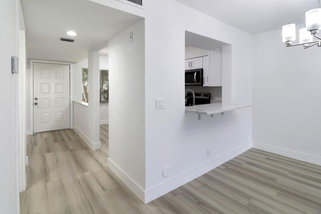 7270 Ashford Place 106, Delray Beach, FL 33446