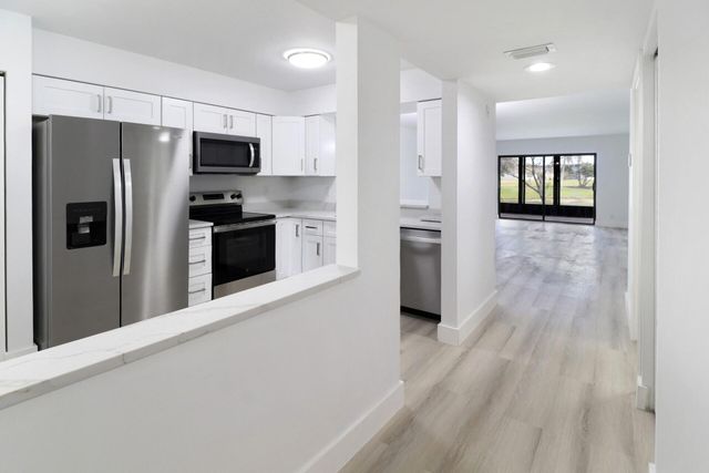 7270 Ashford Place 106, Delray Beach, FL 33446