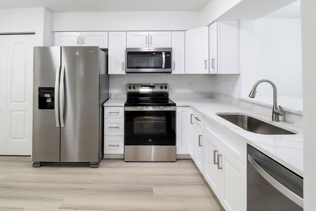 7270 Ashford Place 106, Delray Beach, FL 33446