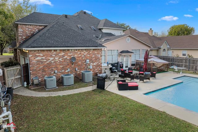 520 Parklane Drive, Bossier City, LA 71111