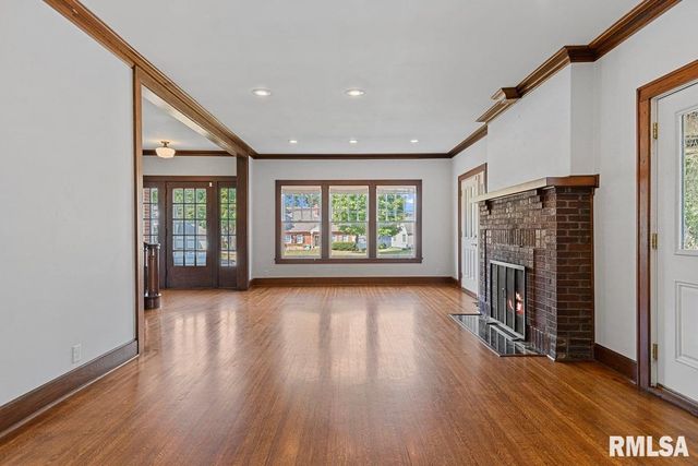 1835 MOUND Road, Jacksonville, IL 62650