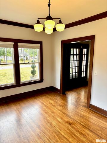 1835 MOUND Road, Jacksonville, IL 62650