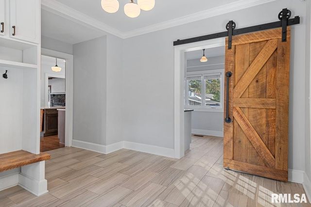 1835 MOUND Road, Jacksonville, IL 62650