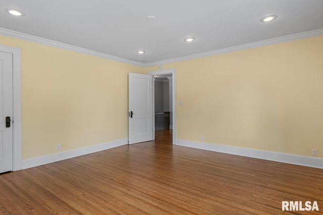 1835 MOUND Road, Jacksonville, IL 62650