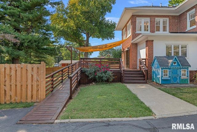 1835 MOUND Road, Jacksonville, IL 62650