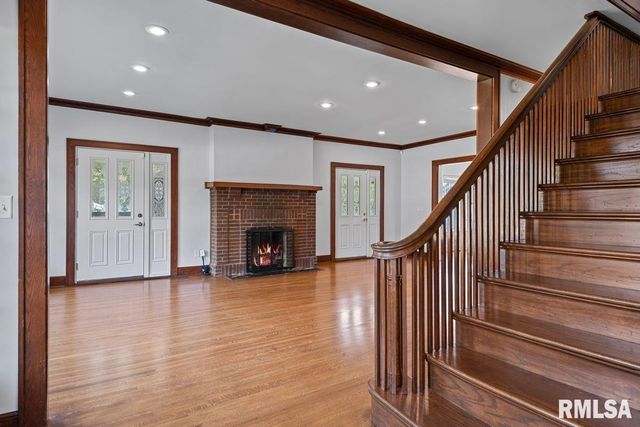 1835 MOUND Road, Jacksonville, IL 62650