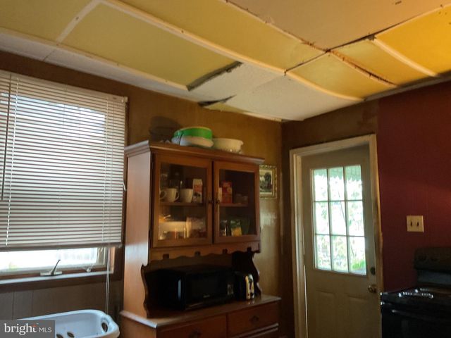 127 N NICE ST, Frackville, PA 17931