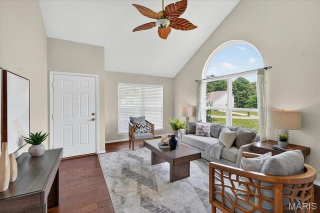 160 Hunters Run Court, Eureka, MO 63025