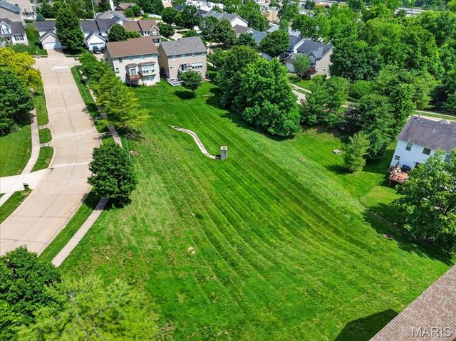 160 Hunters Run Court, Eureka, MO 63025