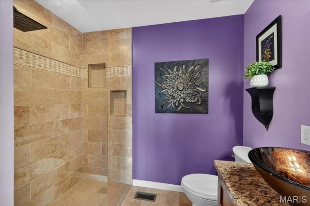 160 Hunters Run Court, Eureka, MO 63025