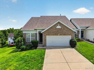 160 Hunters Run Court, Eureka, MO 63025