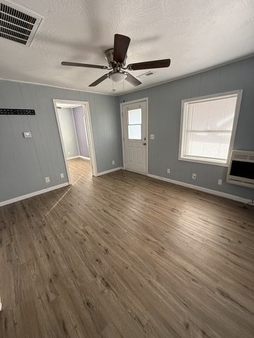 619 S Ash Street, Harrison, AR 72601