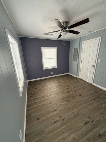 619 S Ash Street, Harrison, AR 72601