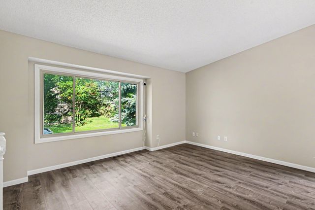48 Maple Island Road, Burnsville, MN 55306