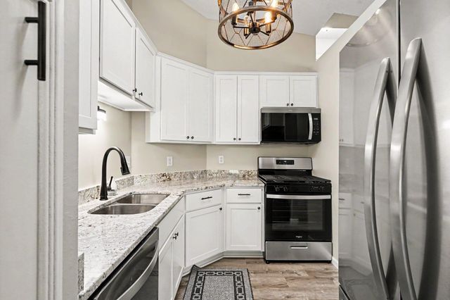 48 Maple Island Road, Burnsville, MN 55306