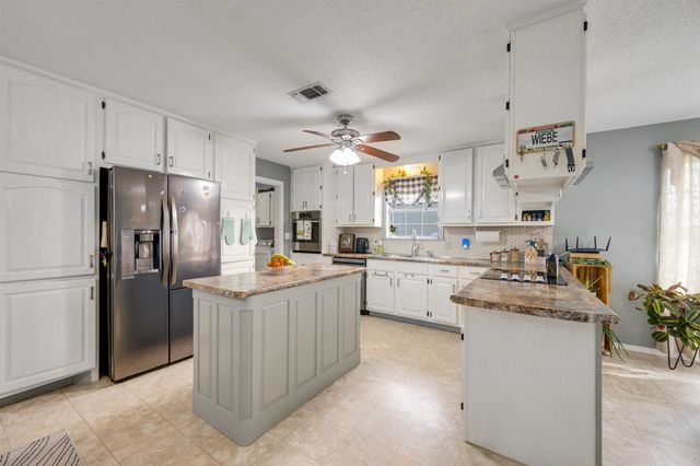 1876 Fm 906 E, Powderly, TX 75473