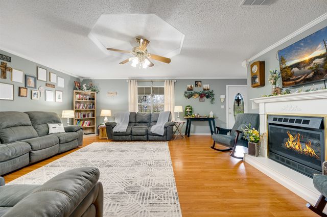 1876 Fm 906 E, Powderly, TX 75473