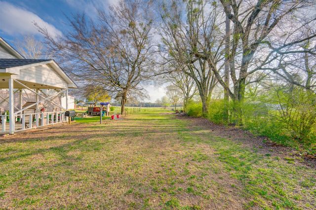 1876 Fm 906 E, Powderly, TX 75473