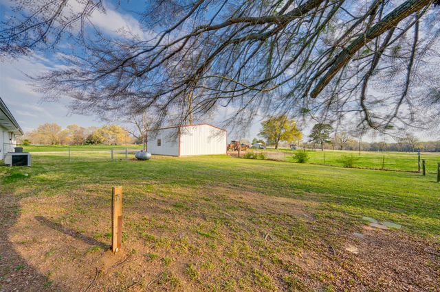 1876 Fm 906 E, Powderly, TX 75473