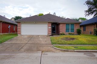 2313 Hummingbird Way, Mesquite, TX 75181