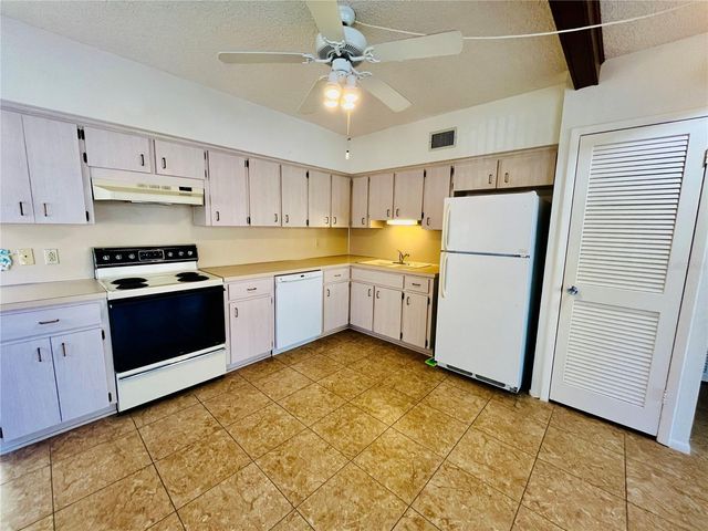 2228 SWEDISH DRIVE 36, Clearwater, FL 33763
