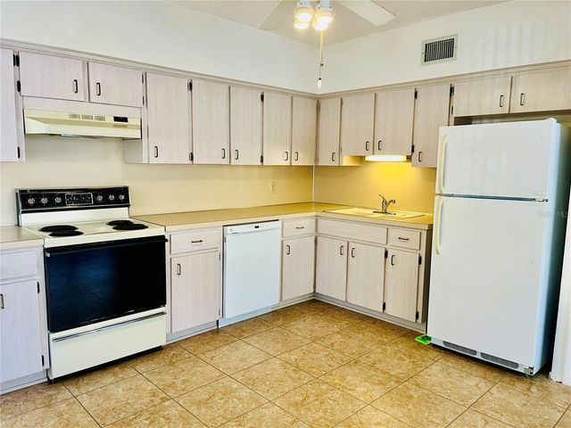 2228 SWEDISH DRIVE 36, Clearwater, FL 33763