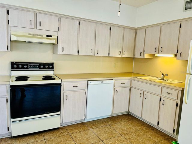 2228 SWEDISH DRIVE 36, Clearwater, FL 33763