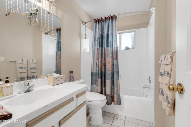 5200 N Tortolita Road, Tucson, AZ 85745