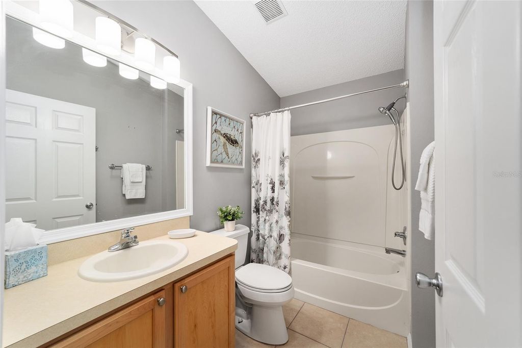 Image 15 of property listing at 2403 BATON PLACE, The Villages, FL 32162