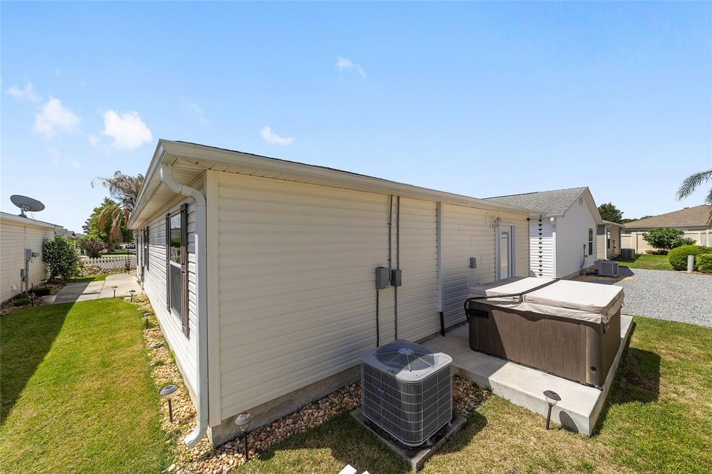 Image 28 of property listing at 2403 BATON PLACE, The Villages, FL 32162