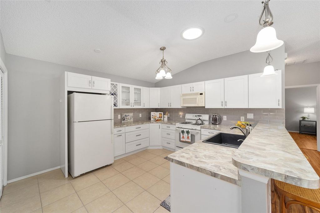 Image 35 of property listing at 2403 BATON PLACE, The Villages, FL 32162