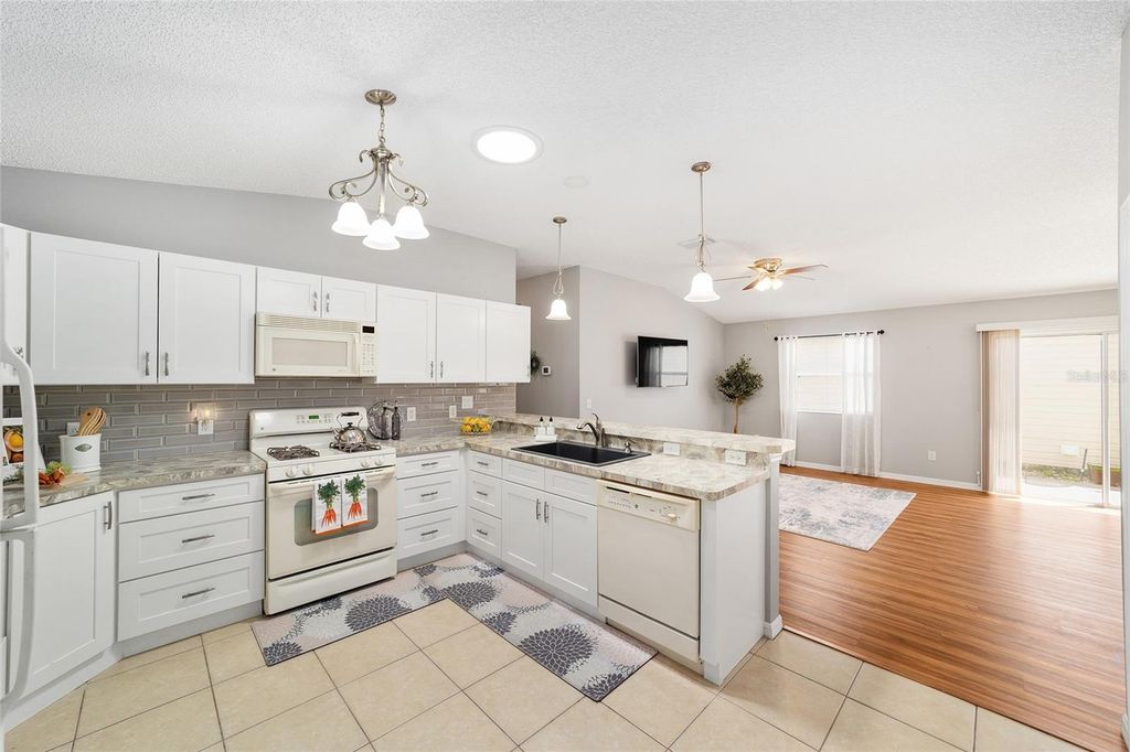 Image 36 of property listing at 2403 BATON PLACE, The Villages, FL 32162