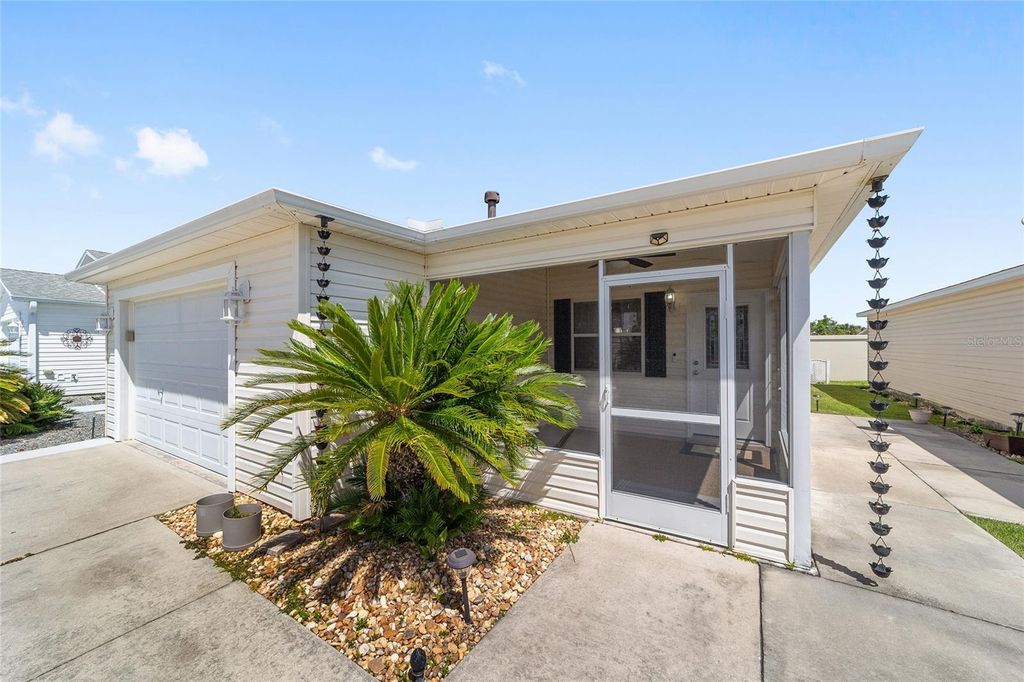 Image 39 of property listing at 2403 BATON PLACE, The Villages, FL 32162