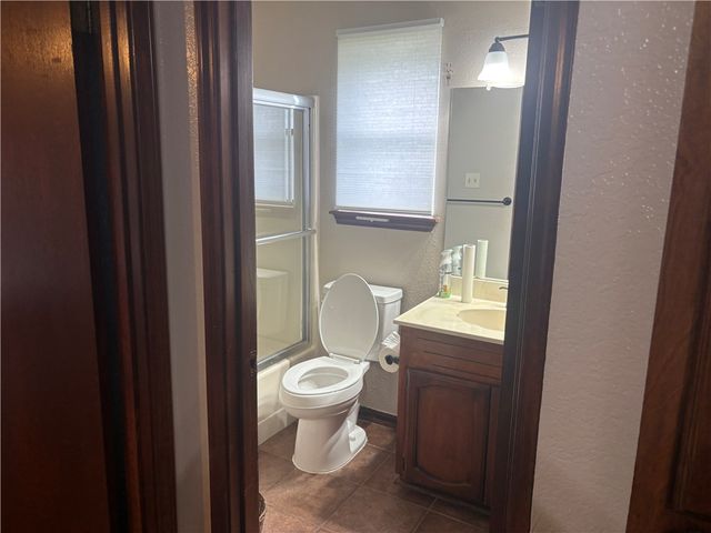 6013 Beardmore Dr, Corpus Christi, TX 78415