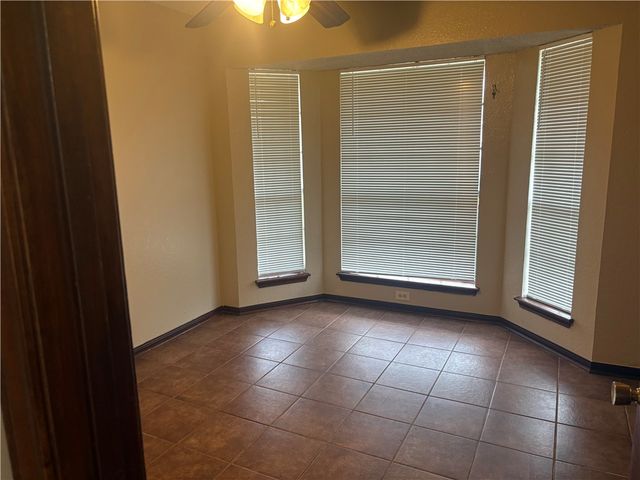 6013 Beardmore Dr, Corpus Christi, TX 78415