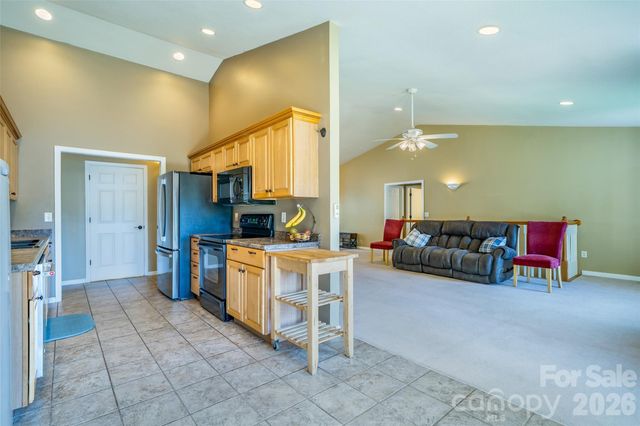 151 Willard Lane, Hendersonville, NC 28792