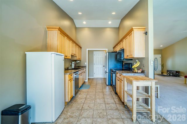 151 Willard Lane, Hendersonville, NC 28792