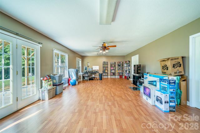 151 Willard Lane, Hendersonville, NC 28792