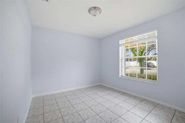 711 NW 182nd Way, Pembroke Pines, FL 33029